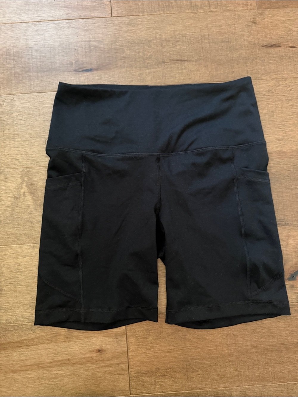 💋Velocity Black High-Rise Bike Shorts with Side Pockets